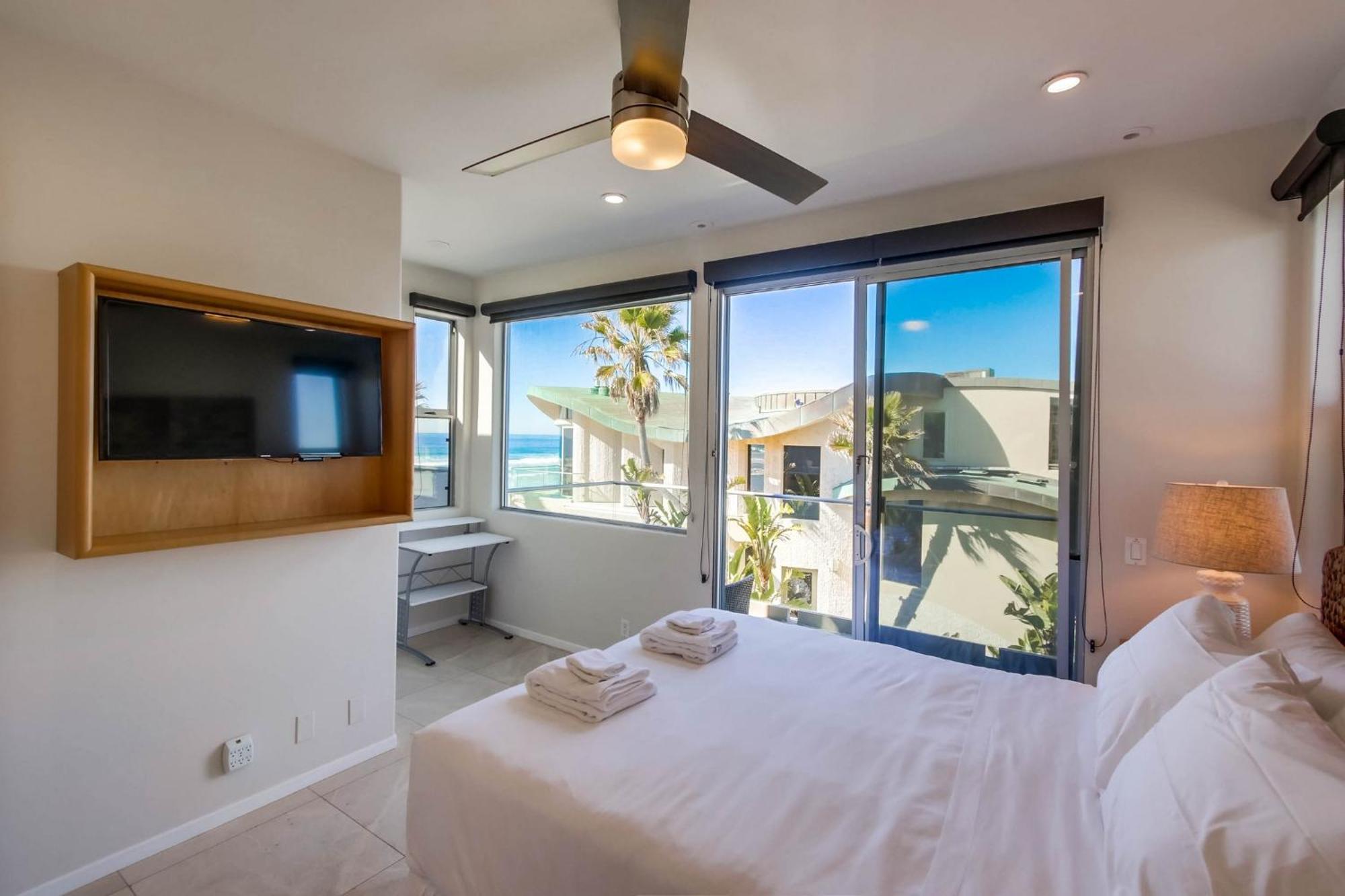 B5188 Ocean Palms Penthouse Apartment